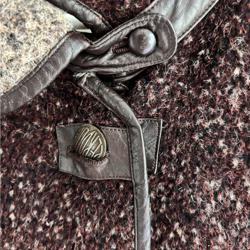 Vintage Made In Japan Women's Brown Wool Leather Trim Coat L - Picture 5 of 9